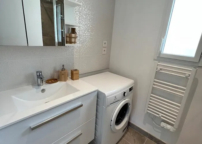 Maison 3 Ch - Plein Pied - Jardin Clos - 5'